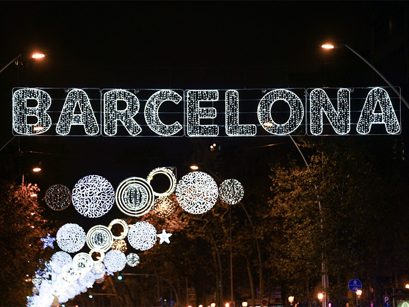 Barcelona enciende las luces de Navidad 2020