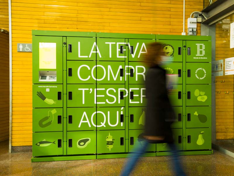 El Ayuntamiento de Barcelona instala taquillas refrigeradas en los Mercados Municipales